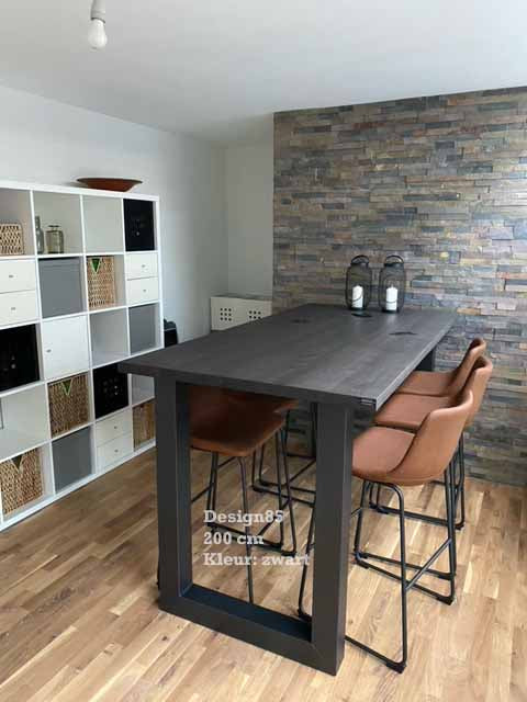 Hoge bartafel voor op kantoor gemaakt door design85