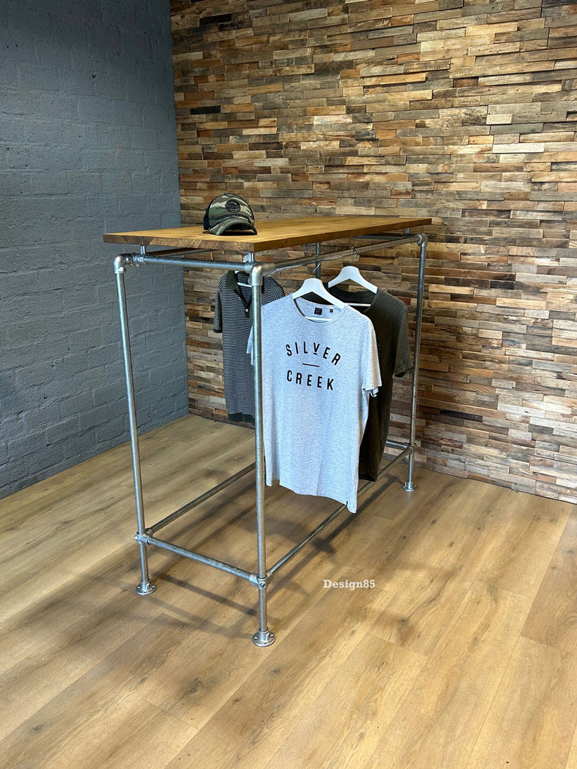 Steigerbuis Kledingrek Stijl