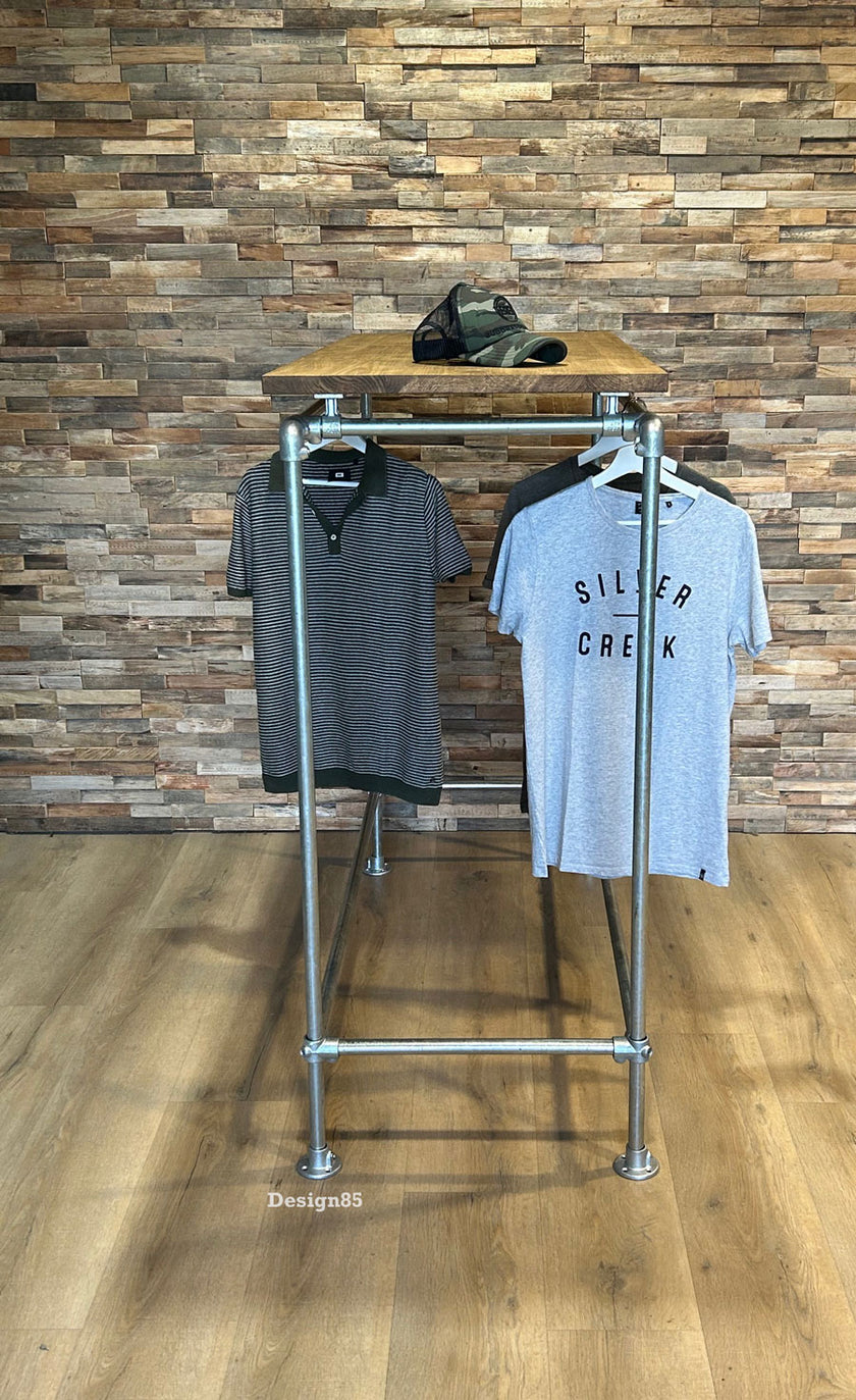 Steigerbuis Kledingrek Stijl