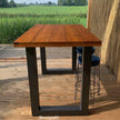 Handgemaakte bartafel tuin met stalen poten en douglas houten blad