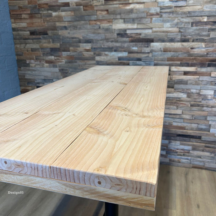 Design85 bartafel Lavendel van hout en zwarte buizen met robuuste industriële uitstraling