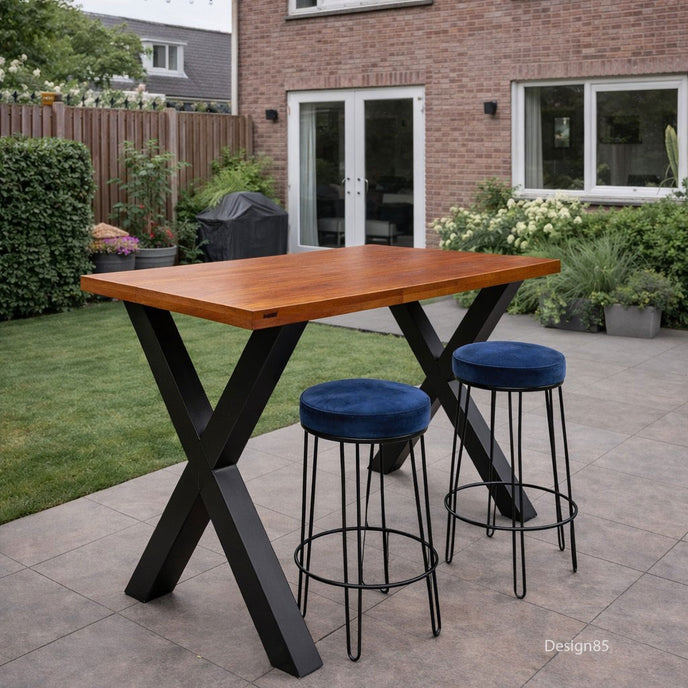 Moderne bartafel tuin met douglas hout blad en zwart metalen X-frame