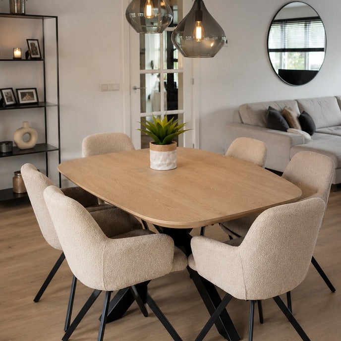 eettafel deens ovaal axis in een woonkamer met 6 stoelen