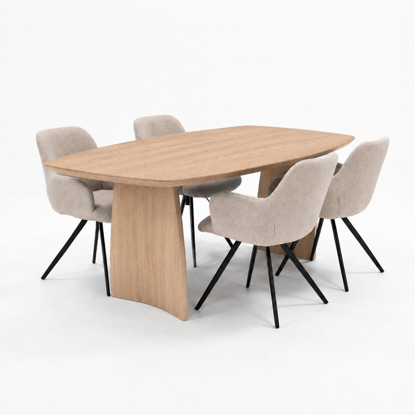Deens ovale eiken eettafel met houten designpoten, facetrand en afwerking Transparent