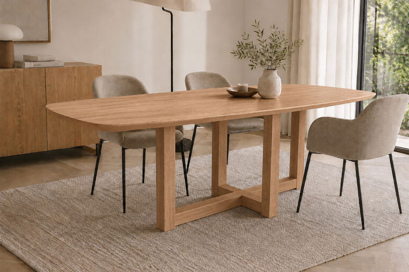 eettafel deens ovaal rune in de kleur naturel met een houten poot