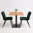 Horeca tafel bistro vierkant Havanna eiken blad met zwart metalen onderstel en groene stoelen