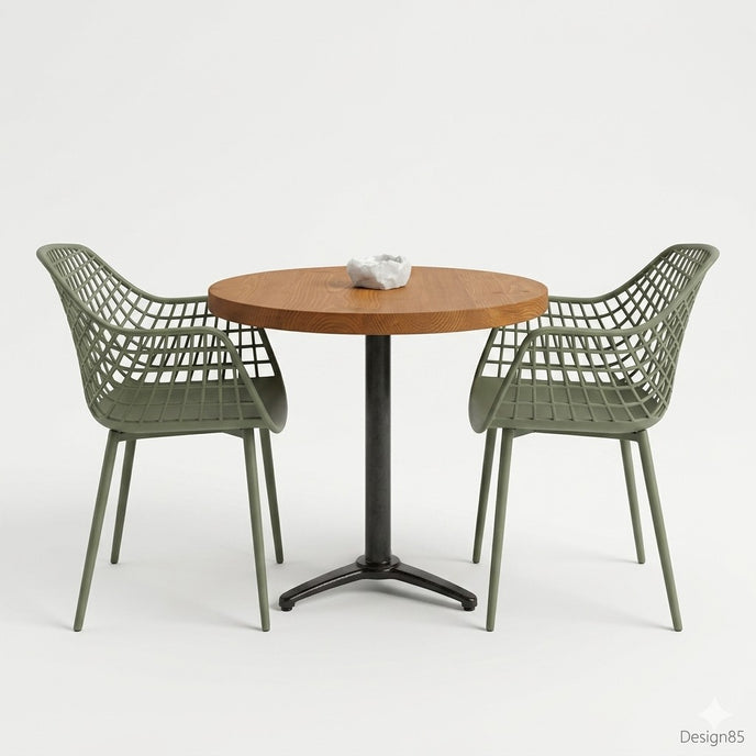 Ronde horecatafel met een tafelblad in Warm Brown kleur, gecombineerd met twee groene designstoelen met open rasterstructuur en een zwart metalen onderstel in een strakke, minimalistische setting.