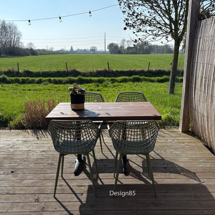 Horeca buitentafel rechthoek met houten tafelblad en zwart stalen frame