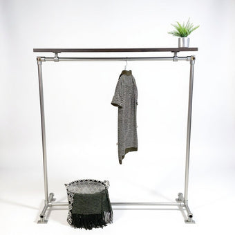 Houten kledingrek pittig met zwart blad en metalen frame in industriële stijl