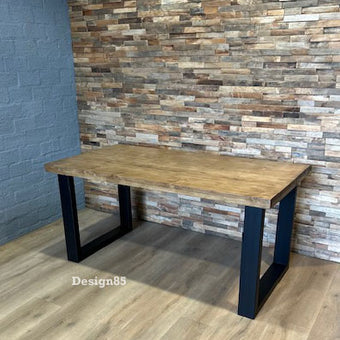 Industrieel Bureau Design