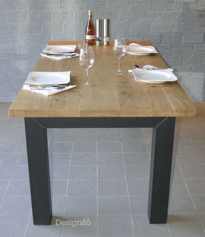 Industriële Eiken Eettafel Hagel