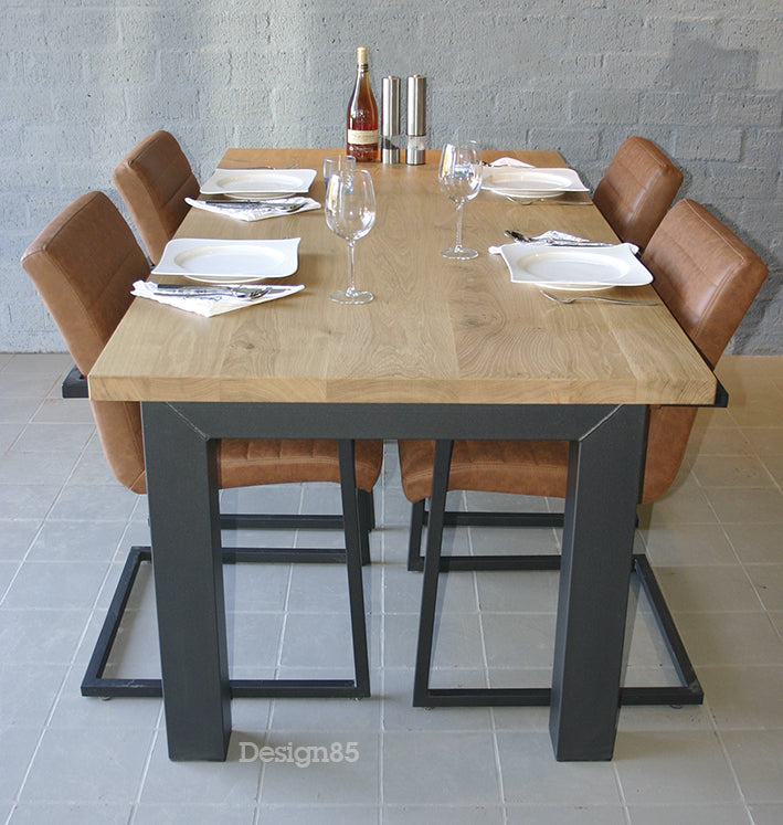 Industriële Eiken Eettafel Hagel
