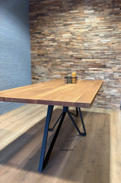 Industriële eiken eettafel Vlinder