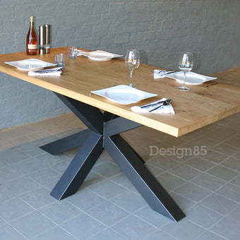 Industriële Eiken Eettafel Vulkaan