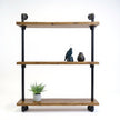 Open industriële kast Glasgow met houten planken en zwart metalen frame in moderne stijl