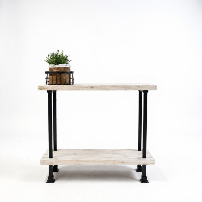 Open industriële wandkast Milaan van hout en staal met robuuste uitstraling voor woonkamer of hal.