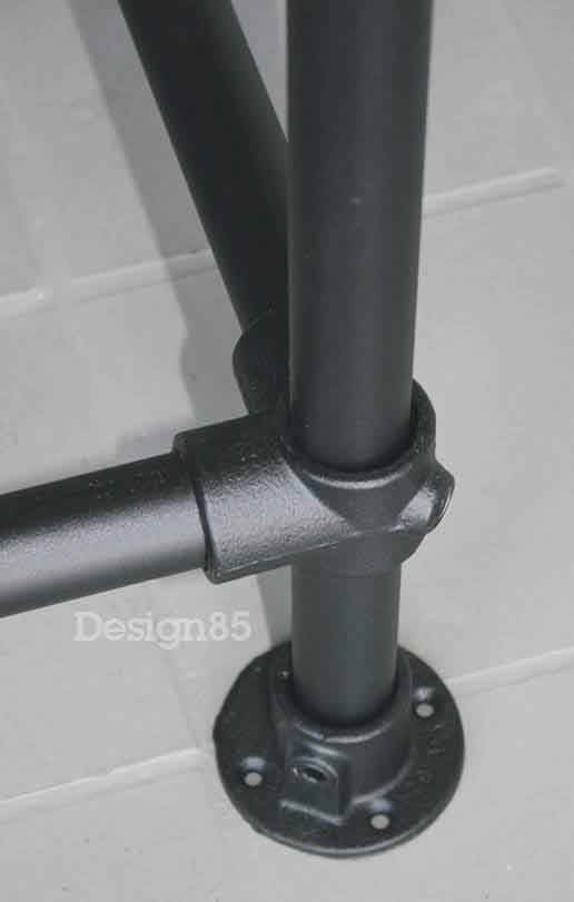 Steigerbuis Barkruk Zwart