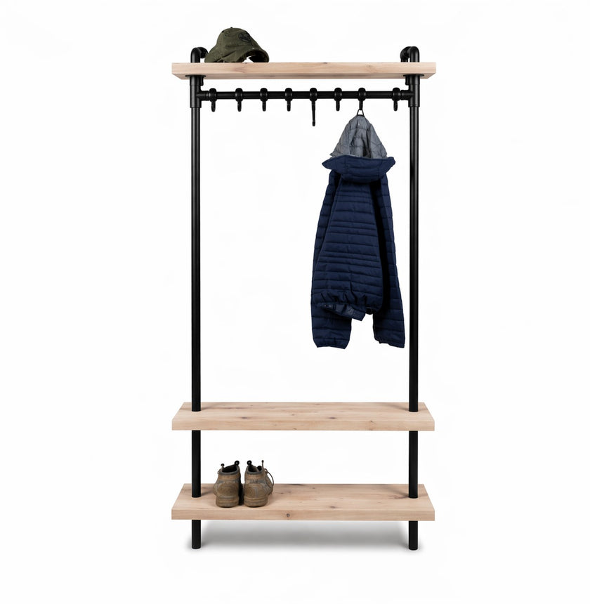 Steigerbuis kapstok voor in de hal met zwarte buizen, white kleur eiken planken en witte achtergrond