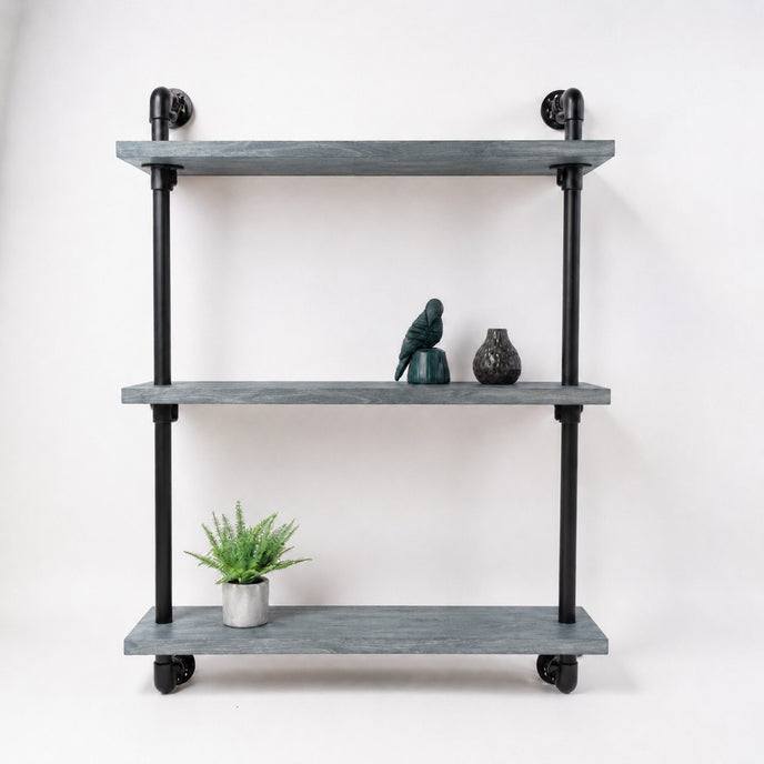 Steigerbuis kast Whisky met open houten schappen en stoer industrieel buizenframe