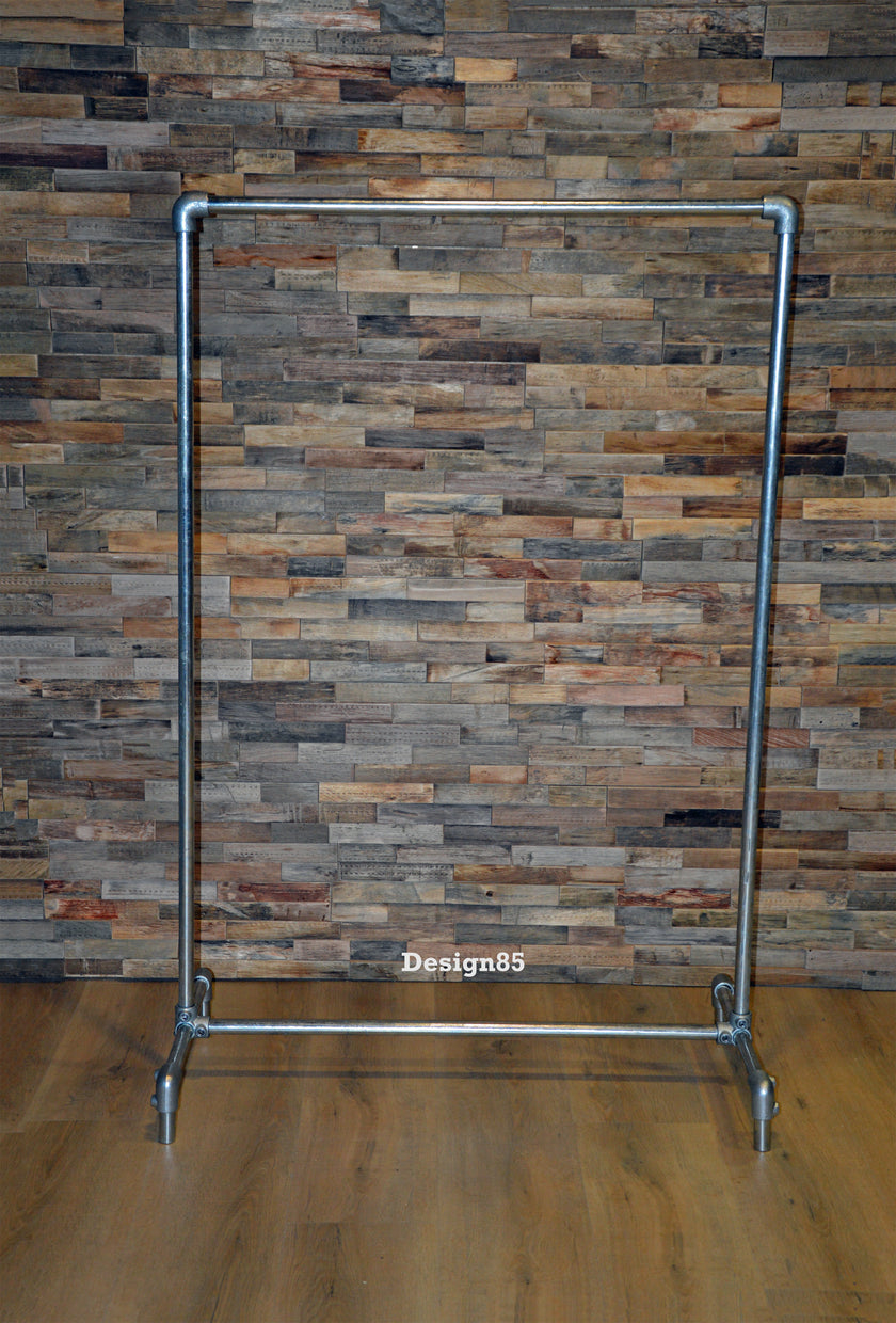 Steigerbuis Kledingrek Basic