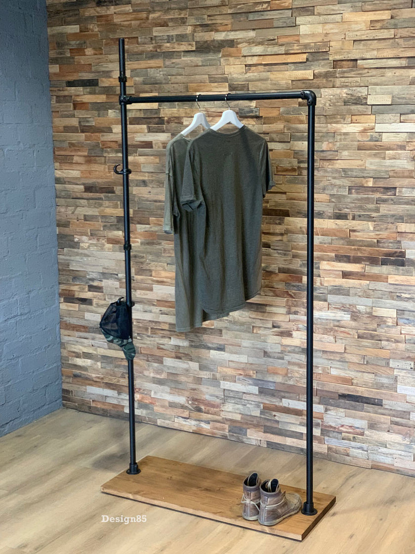 Steigerbuis Kledingrek Dressboy