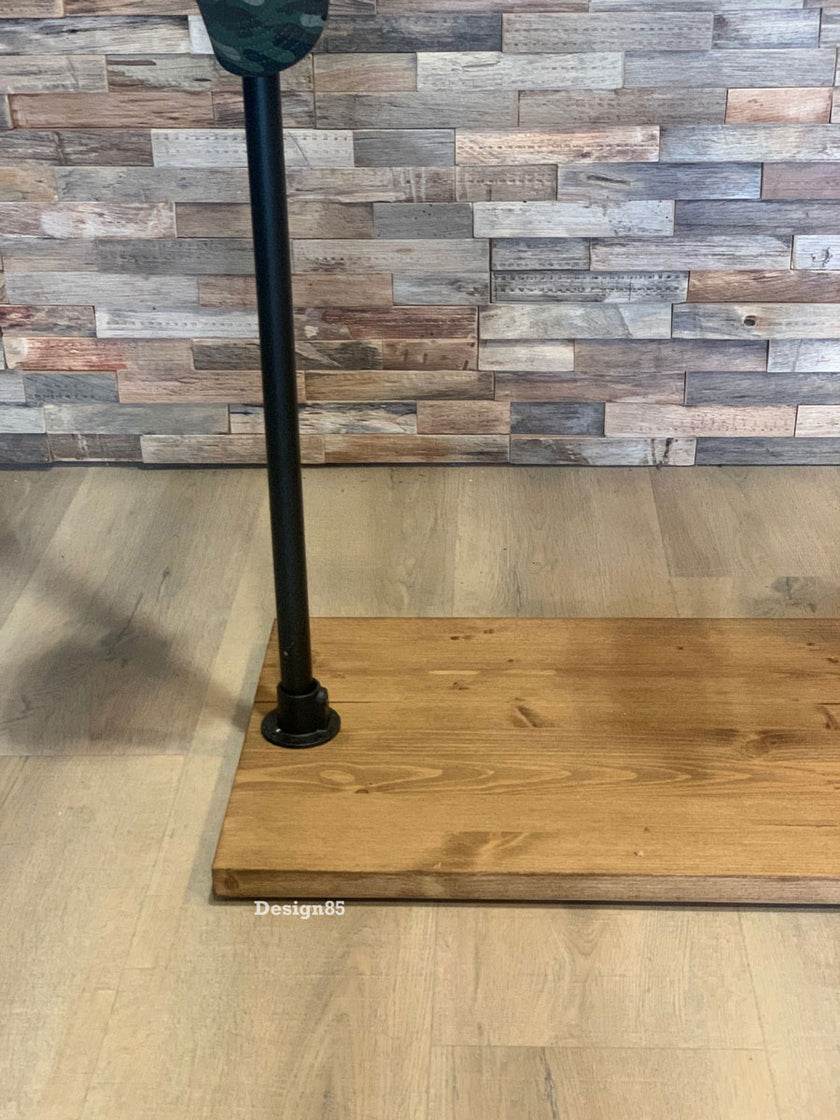 Steigerbuis Kledingrek Dressboy