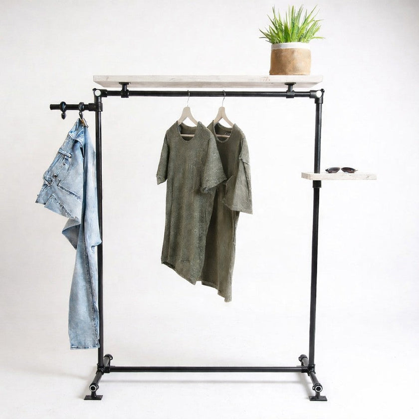 Steigerbuis kledingrek Hot