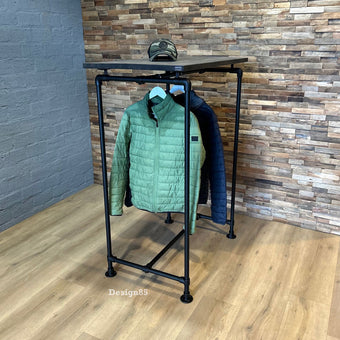 Steigerbuis Kledingrek Jassen