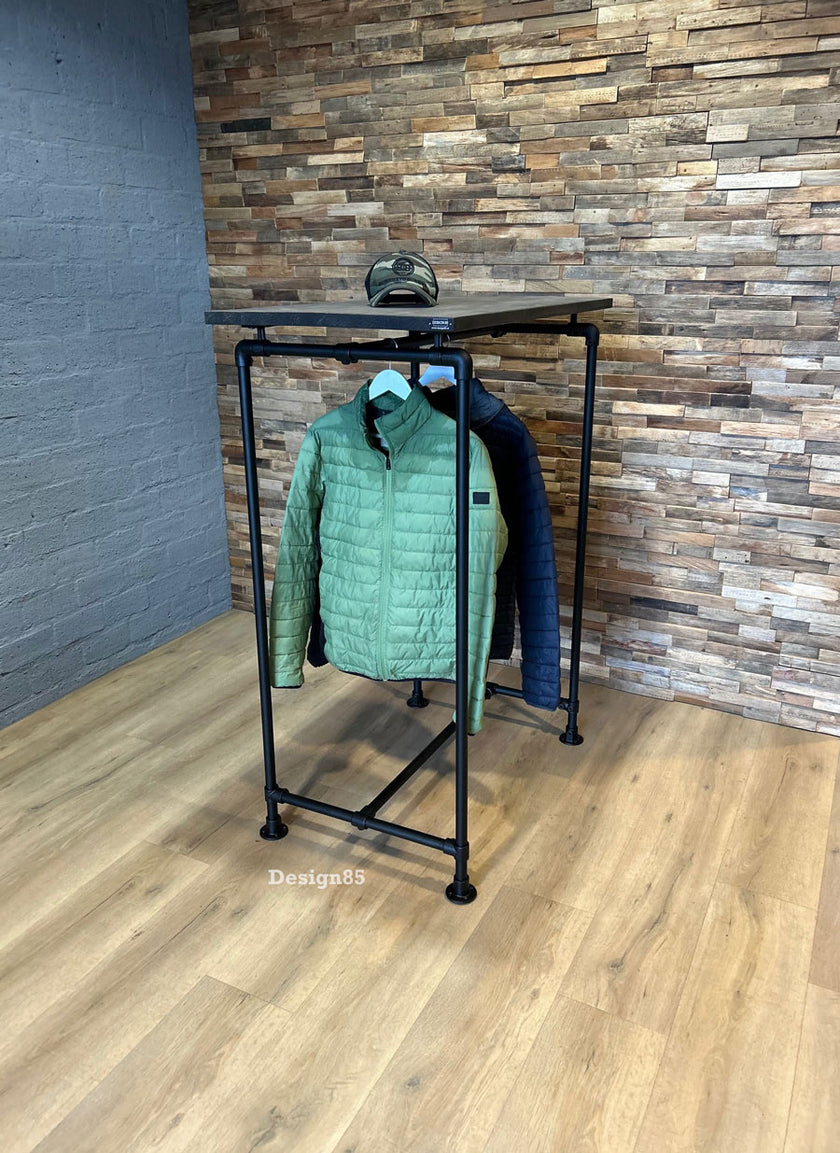 Steigerbuis Kledingrek Jassen