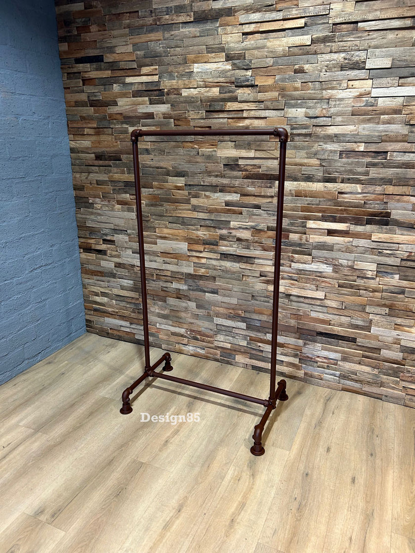 Steigerbuis Kledingrek Koper