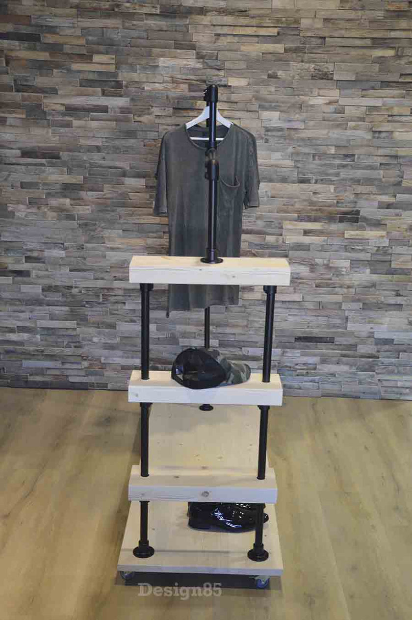 Steigerbuis Kledingrek Vintage