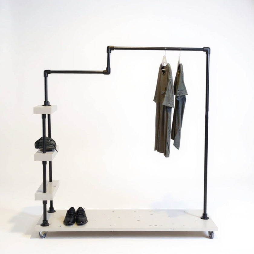 Steigerbuis Kledingrek Vintage