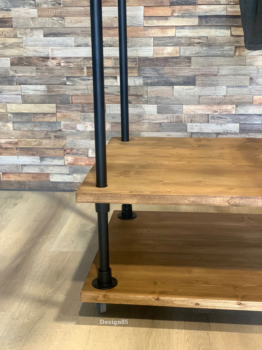 Steigerbuis Kledingrek Winkel