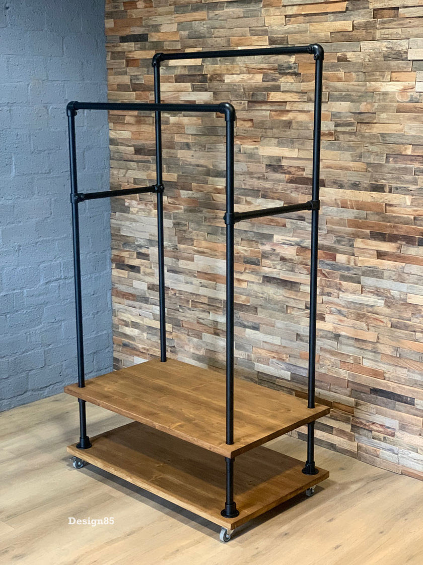 Steigerbuis Kledingrek Winkel