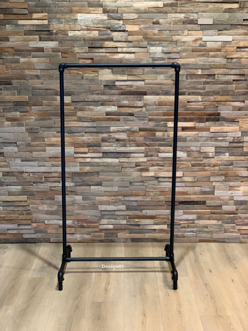 Steigerbuis Kledingrek Zwart