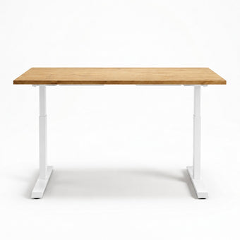 Zit Sta Bureau Elektrisch van Design85 met bruin gebeitst vurenhouten bureaublad en wit elektrisch verstelbaar onderstel.